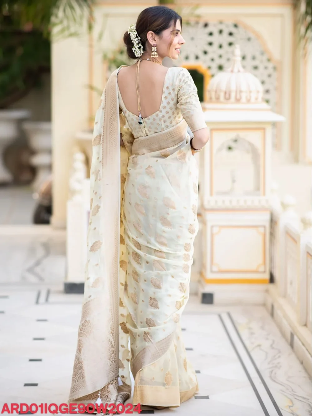 Banarasi Off White Semi Georgette Saree