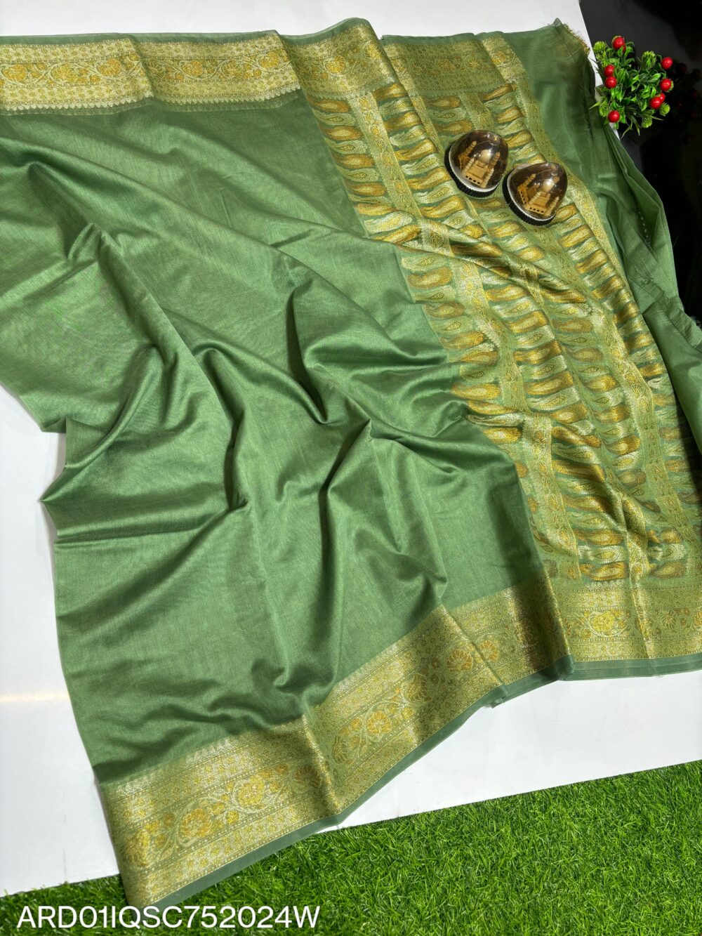 banarasi semi chiffon saree